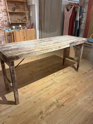 Mesa grande de madera estilo vintage