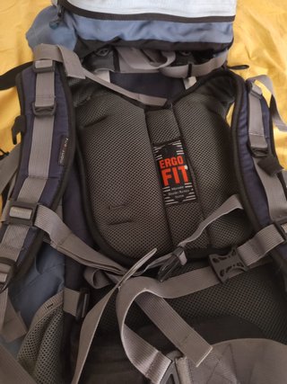 Mochila de Montaña Dakota 68L. Excelente estado!