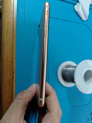 iPhone 8 64GB Oro