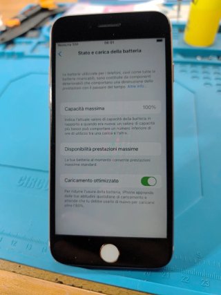 iPhone 8 64GB Oro