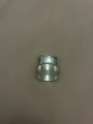 Anillo de plata martillado