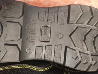 Botas de seguridad nuevas