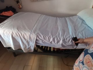 Cama ortopédica ,articulada eléctrica con colchón