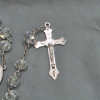 Rosario de cristal blanco