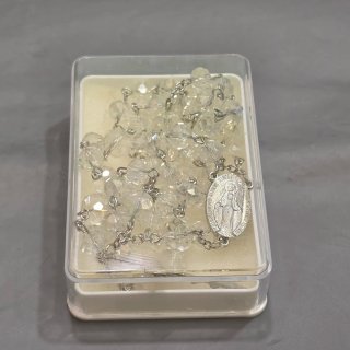 Rosario de cristal blanco