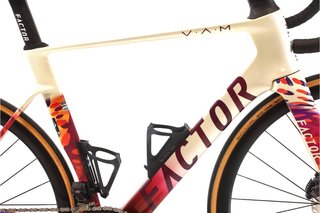 Bicicleta Factor Ostro VAM 2.0 Di2 12V t.54 Reacondicionada