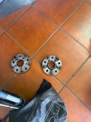 Separadores de rueda con sus tuercas grupo vag 1,2