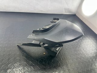 Colin Tapa Trasera Honda CB125F 2021-2026
