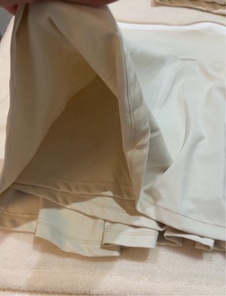 Conjunto deportivo top y falda beige blanco S M