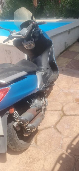 TGB X-MOTION 125cc Maxi Scooter Negra/Azul