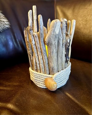 Lámpara de madera a la deriva