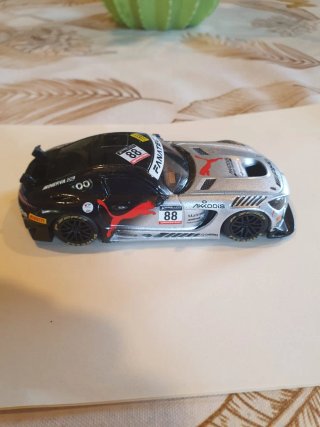 Mercedes Hot Wheels 1:43