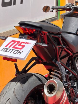 KTM 1290 SuperDuke R