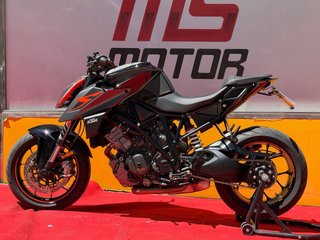 KTM 1290 SuperDuke R