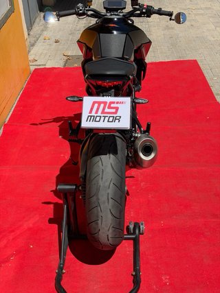 KTM 1290 SuperDuke R