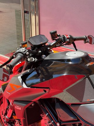 KTM 1290 SuperDuke R