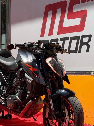 KTM 1290 SuperDuke R