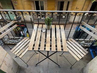 Conjunto Mesa y 2 Sillas Plegables
