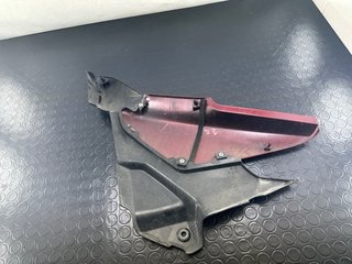 Tapa Lateral Derecha Honda CB125F 2021-2026
