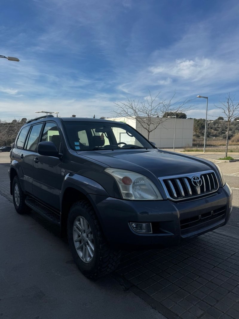 Toyota Land Cruiser 2005 - foto 1