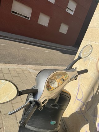 Vespa 50cc Plata