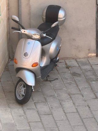 Vespa 50cc Plata