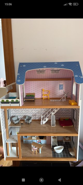 Casa de muñecas de madera 81 x60