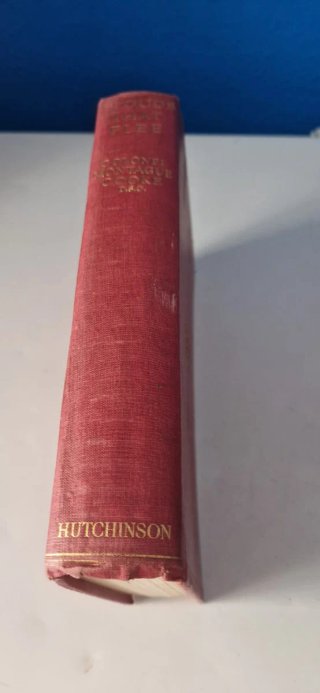 Libro antiguo en inglés" Clouds that Flee"