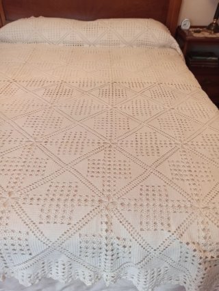 Colcha ganchillo hecha a mano - Cama 135