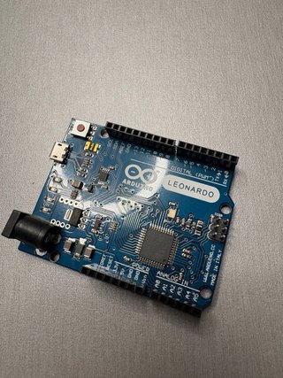Kit Arduino Uno + Leonardo + Accesorios