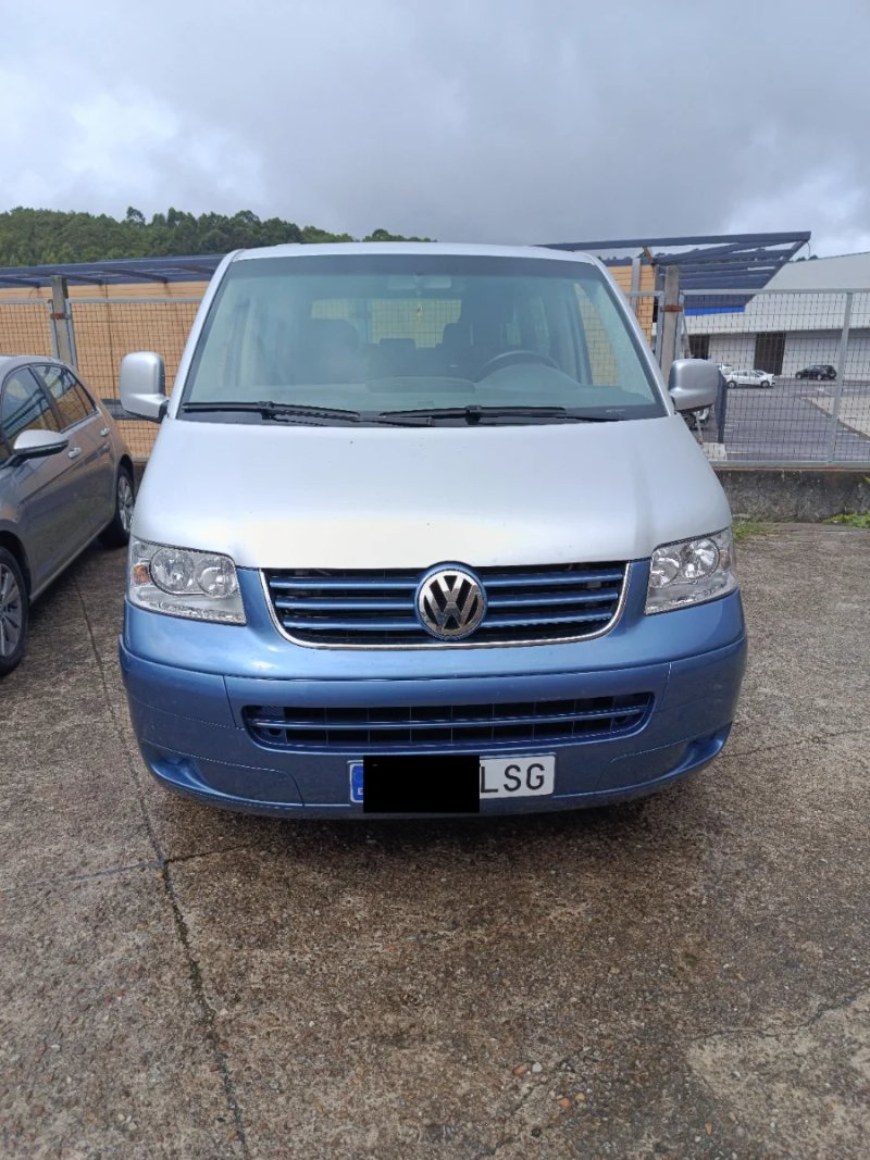Volkswagen Multivan 2008 - foto 1