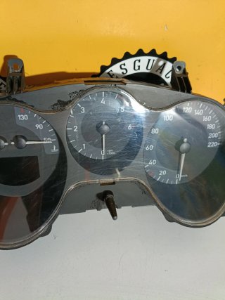 Cuadro de instrumentos 110080279018