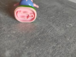 Figura George Pig con Sello Dinosaurio