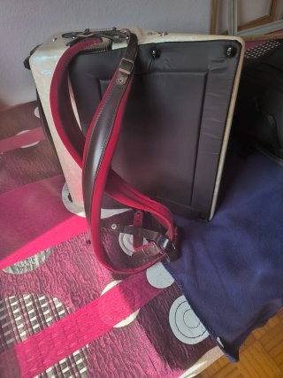 Acordeón Mantovanelli  de 72 bajos y amplificado
