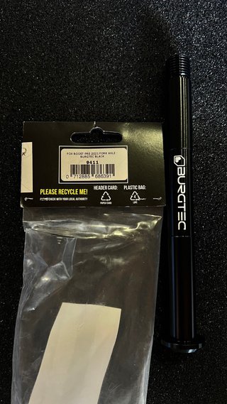 Eje Burgtec Fox Boost 2021 Negro