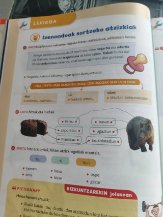 EUSKARA EKIN 3 LEH MUNDUAK ERAIKITZEN