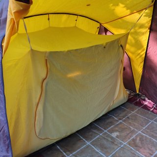 Tienda de campaña 4/6 personas