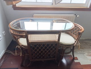 Mesa y 2 Sillas Ratán con Cristal