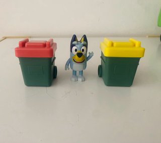 Camión Basura Bluey con Accesorios