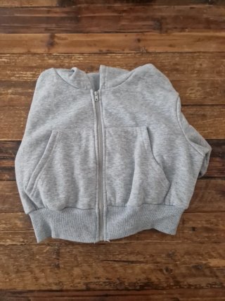 Sudadera corta gris con cremallera