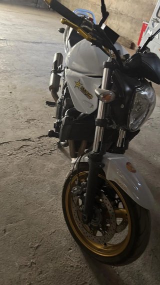 Suzuki Bandit Naked Blanca
