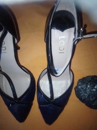 Zapatos de tacón Lodie negros y azules