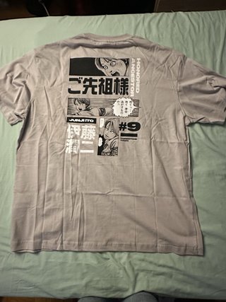 Camiseta Pull&Bear Junji Ito XL Gris