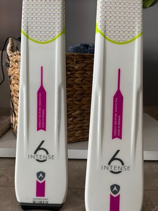 Esquís Dynastar Intense 6 + fijaciones Look