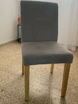 Silla de salón madera ikea. Tengo 4.impecables