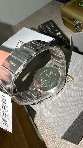 Reloj Guess Plateado