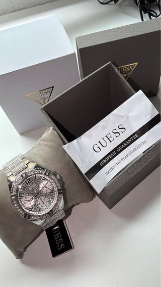 Reloj Guess Plateado