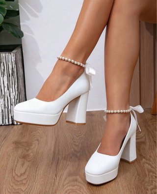 Vestido de Novia y Zapatos