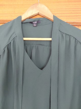 Camisa verde KIABI talla S