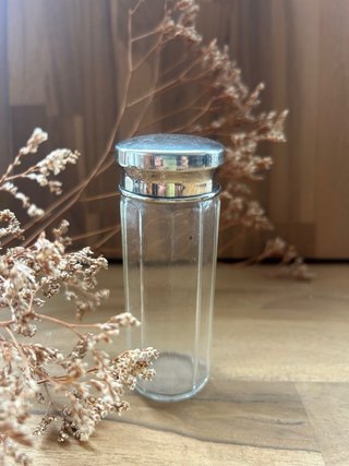 Frasco de perfume antiguo